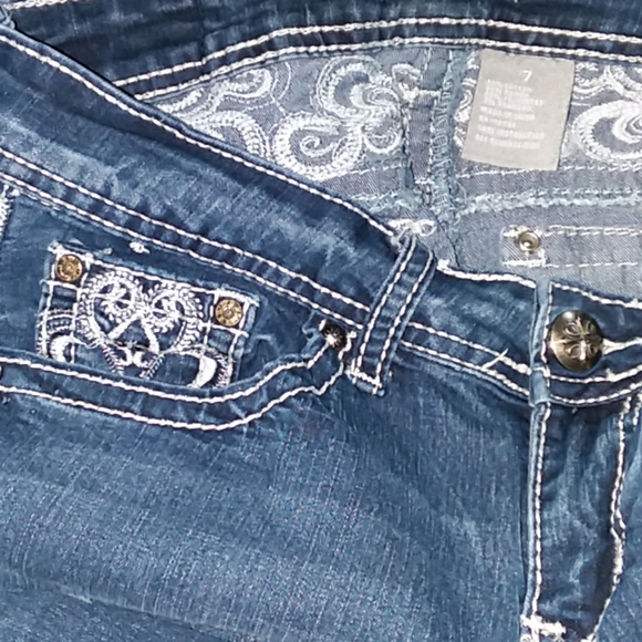 🎈Zco Embellished Jeans - Picture 4 of 6